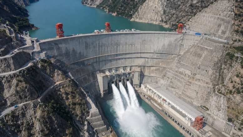 Dünyanın En Yüksek Barajında Elektrik Üretimi Başladı: Çin Shuangjiangkou HES