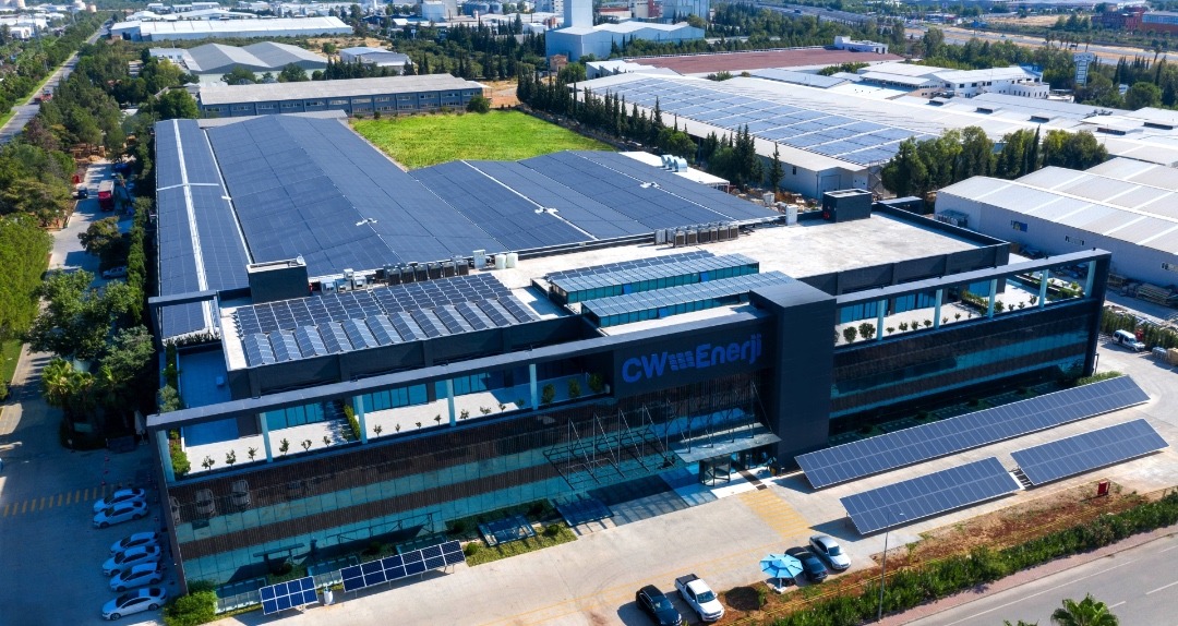 CW Enerji ABD'de 1 GW'lık Güneş Paneli Fabrikası İçin 300 Milyon Dolara Kadar Teşvik Bekliyor