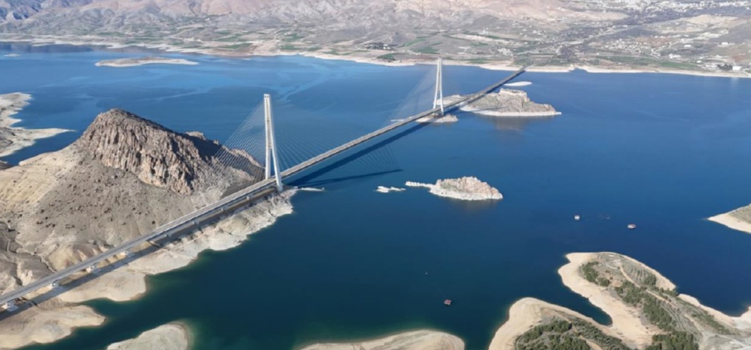KGM, Pertek Köprüsü'nün Yatırım Programı'na Alınması İçin İşlemleri Başlattı