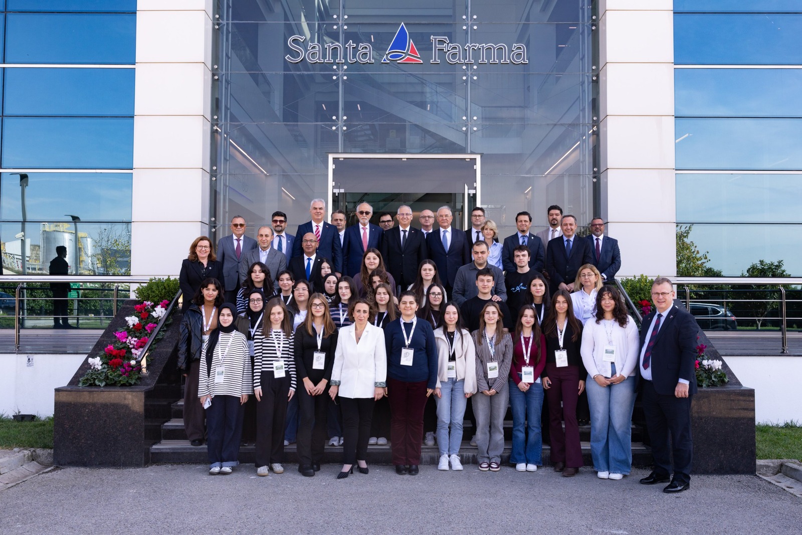Türkiye'de İlk: Santa Farma İlaç ve Kocaeli Üniversitesi İş Birliğiyle Açılan "İlaç Üretim Teknolojisi" Programında Eğitim Başladı